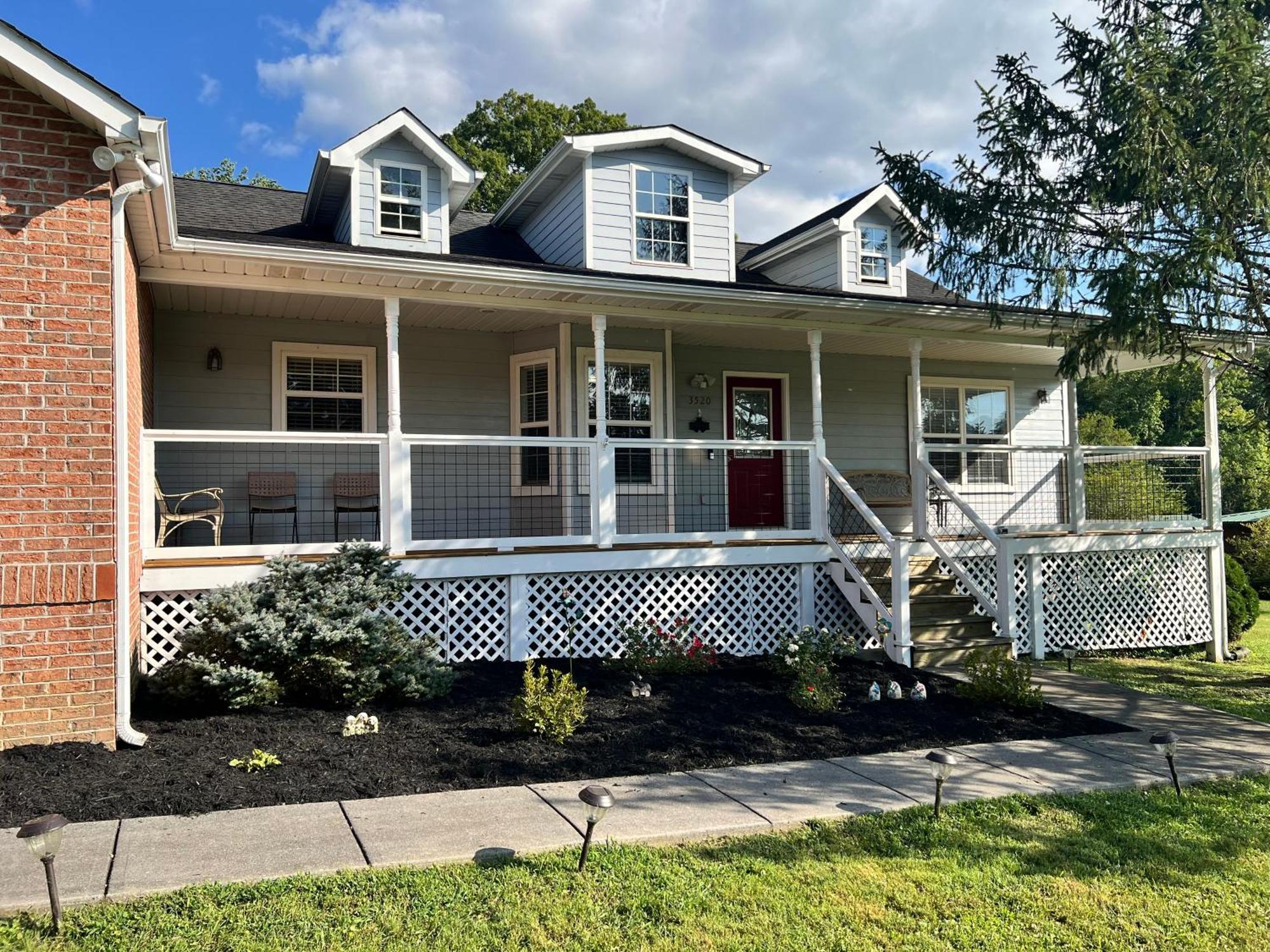 Bears Valley Inn - Great Location! - Peaceful, Children And Dog Friendly Retreat - Less Than 15 Min To All Attractions - Private Pool Club & Fishing Hole - Game Room With Tv * Sevierville