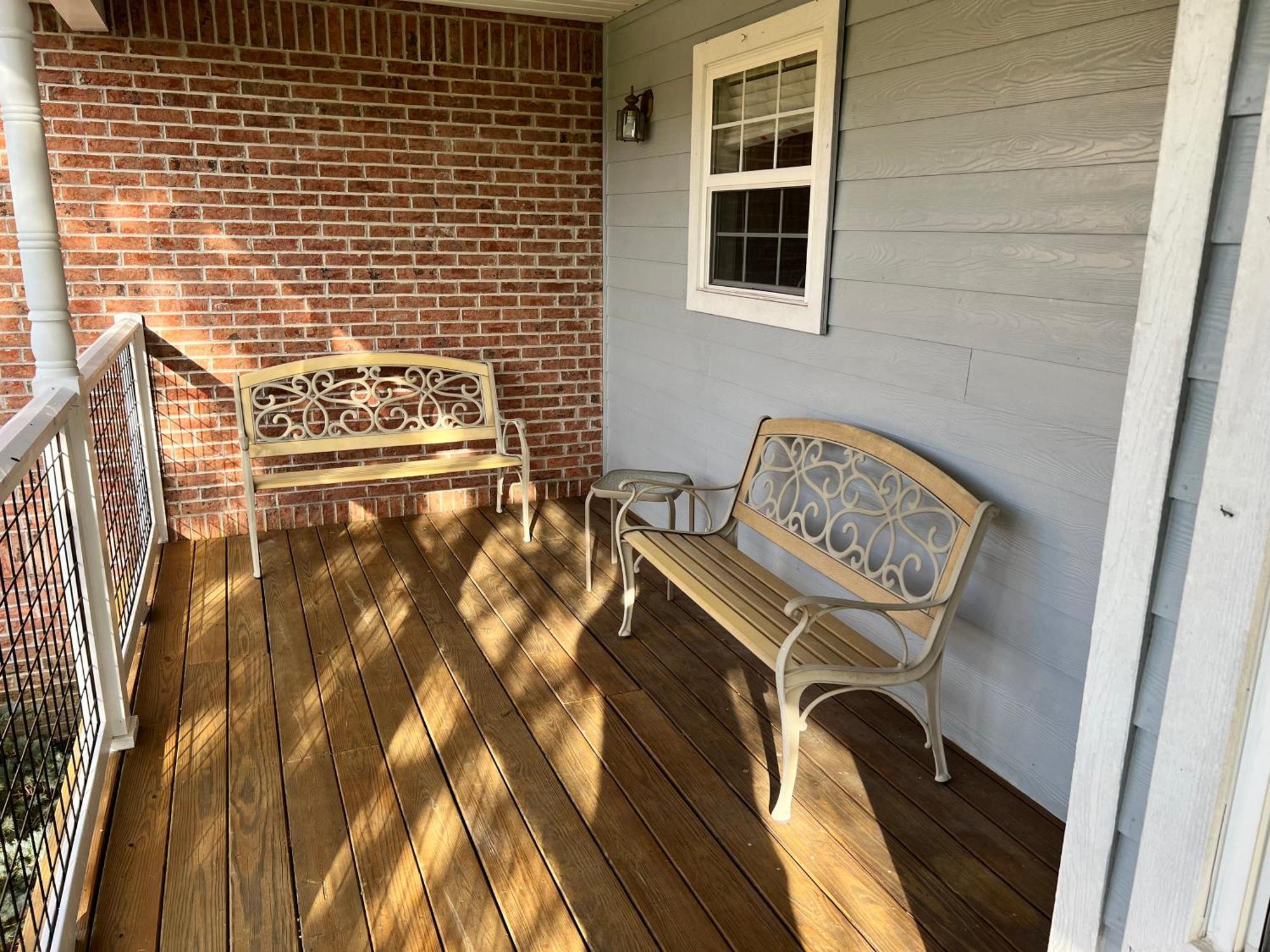 Bears Valley Inn - Great Location! - Peaceful, Children And Dog Friendly Retreat - Less Than 15 Min To All Attractions - Private Pool Club & Fishing Hole - Game Room With Tv * Sevierville